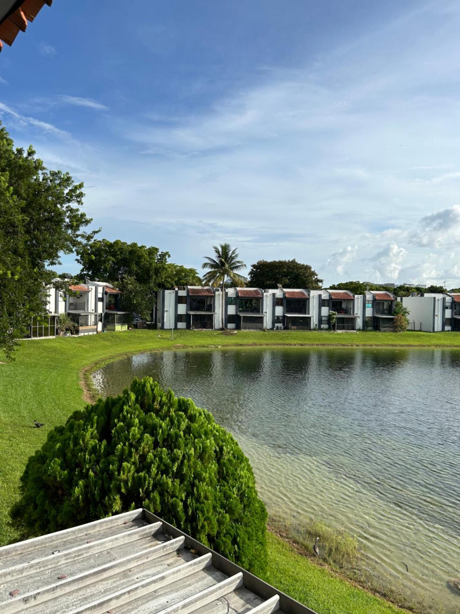Beautiful Apartment With Very Elegant Colonial Decoration Tamiami Экстерьер фото